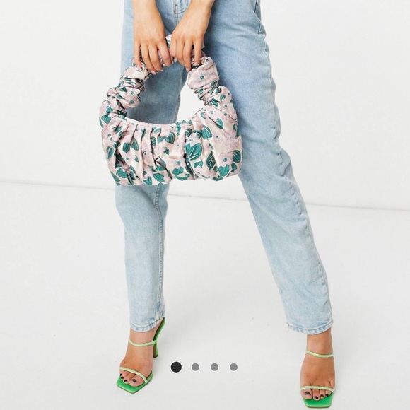 ASOS DESIGN Super Ruched Floral Jacquard Bag - Picture 4 of 4
